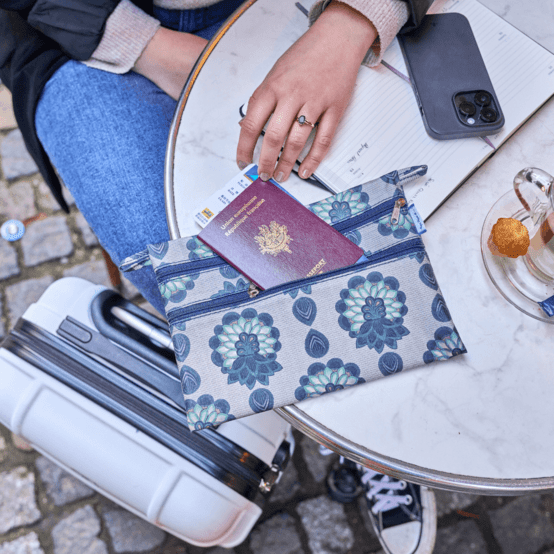 Aloïs flat pouch lotus vert