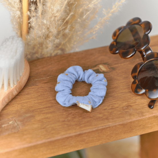 Mini Scrunchie gaze pois or bleu baltique