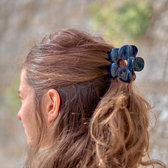 Large Flower Hair Clip lacquered navy