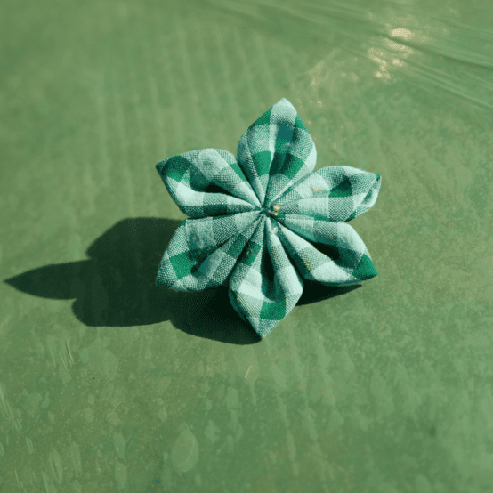 Star flower hairslide green mint gingham