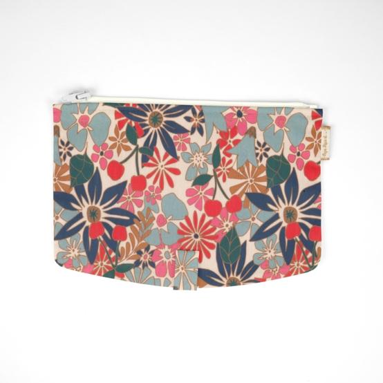 Flap of shoulder bag cerise en fleur