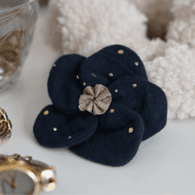 Flower petal hair slide small  gaze pois or marine