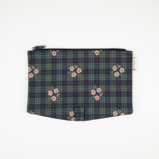 Flap of shoulder bag tartan fleuri
