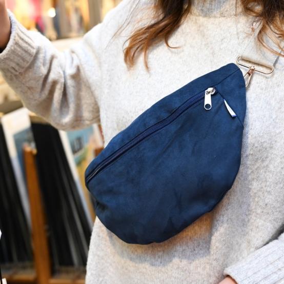 Banana bag suédine marine