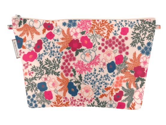 Cosmetic bag with flap parfum d'antan