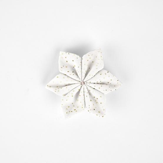 Star flower hairslide white sequined