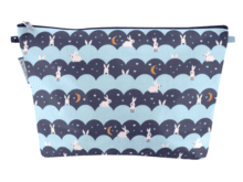 Cosmetic bag with flap lapinuit