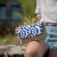 Flap of shoulder bag jacquard bleu