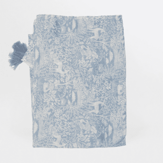 Pom pom scarf toile de biche