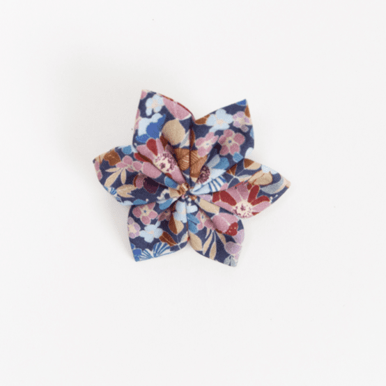 Star flower hairslide bloom 70