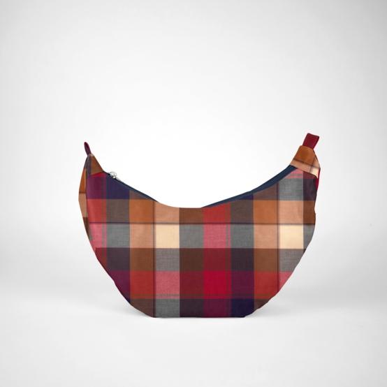 Half-moon bag ruby lurex tartan