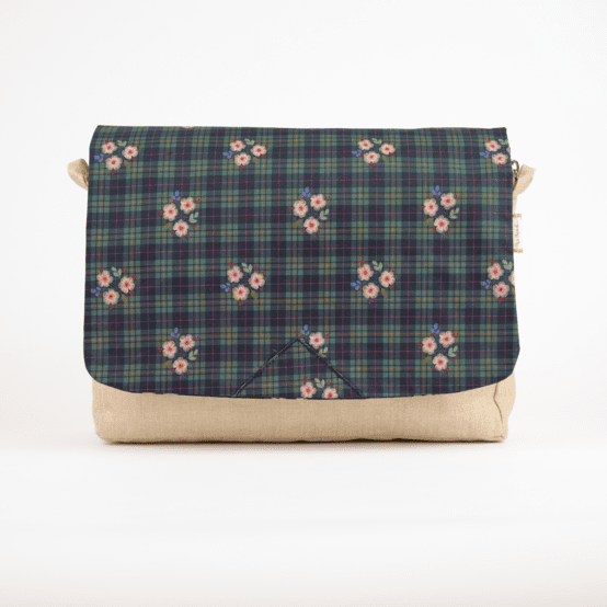 Square flap of saddle bag  tartan fleuri