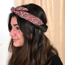 Wire headband retro tapis rouge