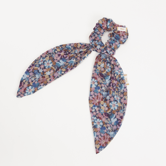 Short tail scrunchie bloom 70