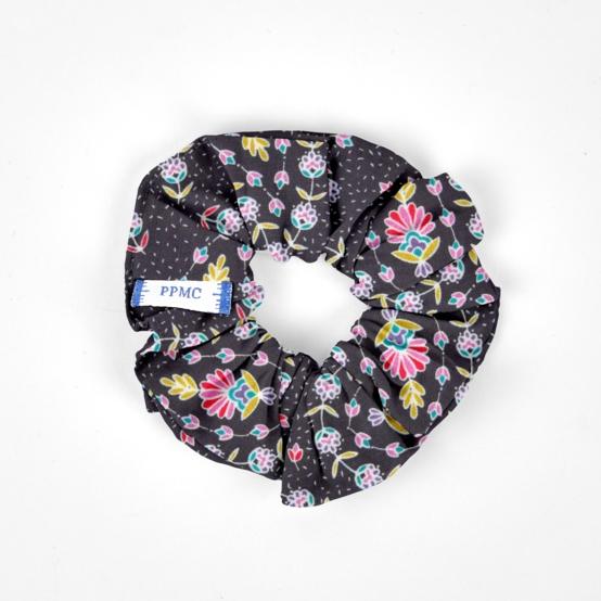 Small scrunchie bleudana
