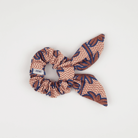Bunny ear Scrunchie palmeraie