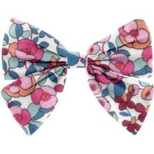 Bow tie hair slide boutons rose