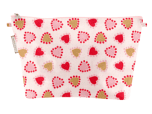 Cosmetic bag with flap petits coeurs