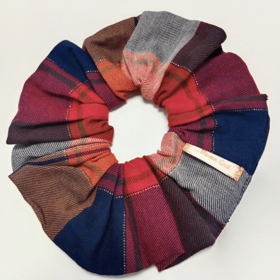 Scrunchie ruby lurex tartan