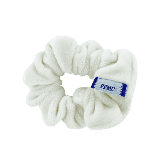 Small scrunchie white velvet