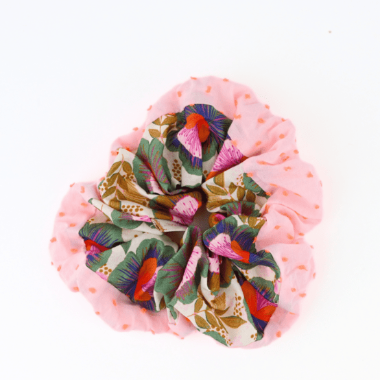 Large Two-Tone Scrunchie fleur de thé - plumetis corail