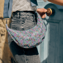 Half-moon bag pastel fleuri