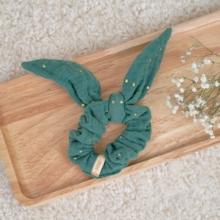 Bunny ear Scrunchie gaze pois or eucalyptus