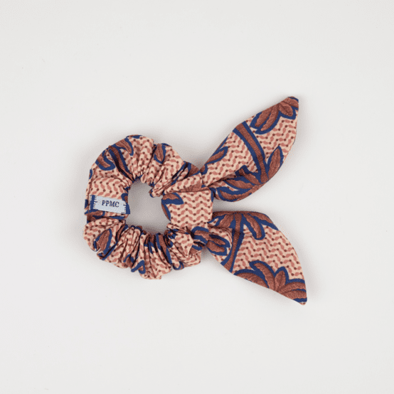 Bunny ear Scrunchie palmeraie