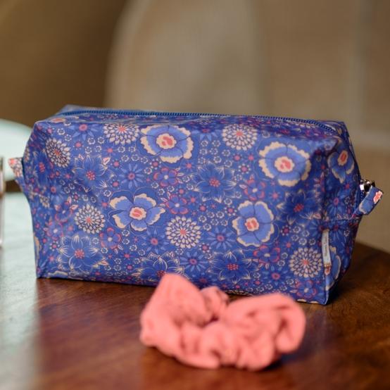 Rectangular toiletry bag lavandula