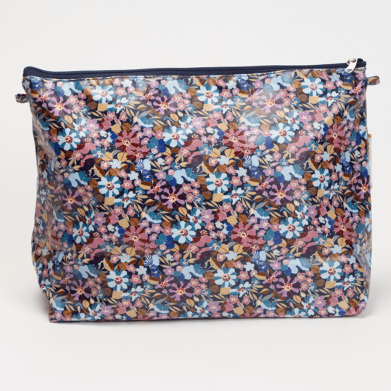 Cosmetic bag with flap bloom 70