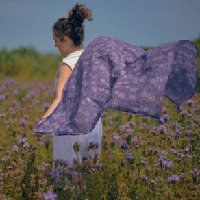 Pom pom scarf lavandula