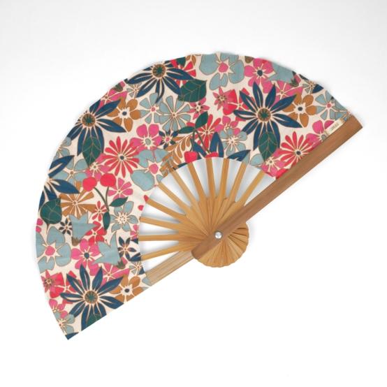 Hand-held fan cerise en fleur