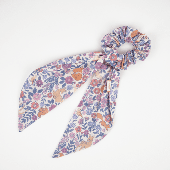 Short tail scrunchie comptine enchantée rose