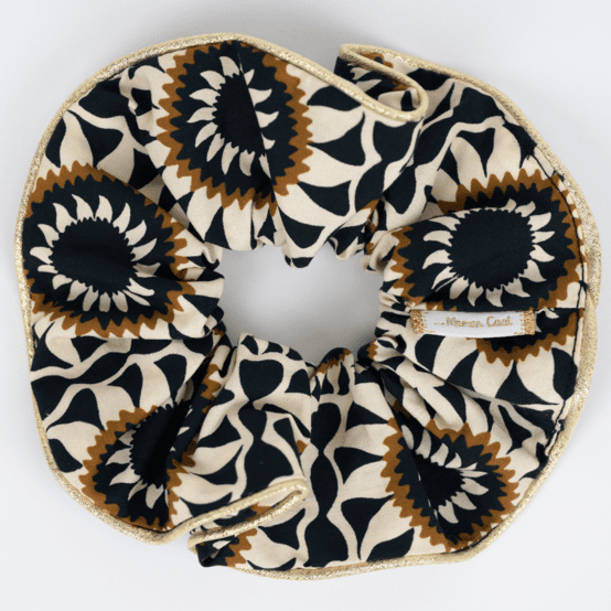 Large Piping Scrunchie attrape soleil