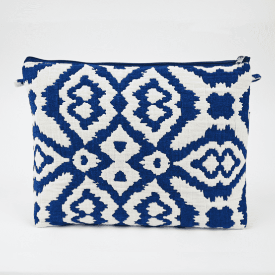 Cosmetic bag with flap jacquard bleu