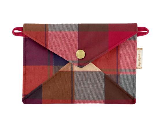 Medium envelope pocket ruby lurex tartan