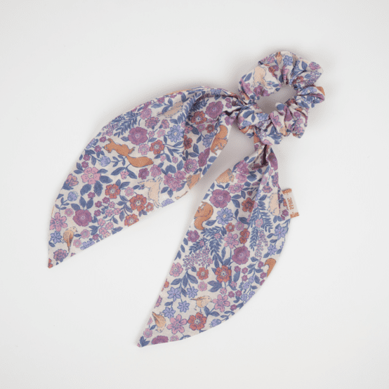 Short tail scrunchie comptine enchantée rose