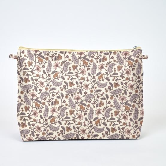 Cosmetic bag with flap rêve de jasmin