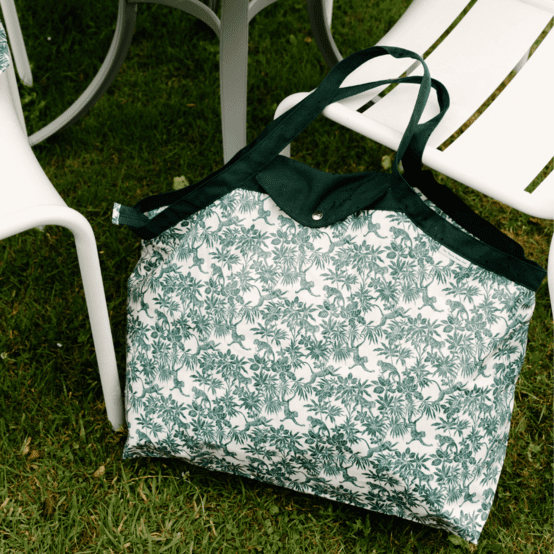 Tote bag with a zip jungle vintage