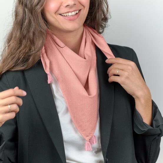 Small pom pom scarf gaze pois or rose thé