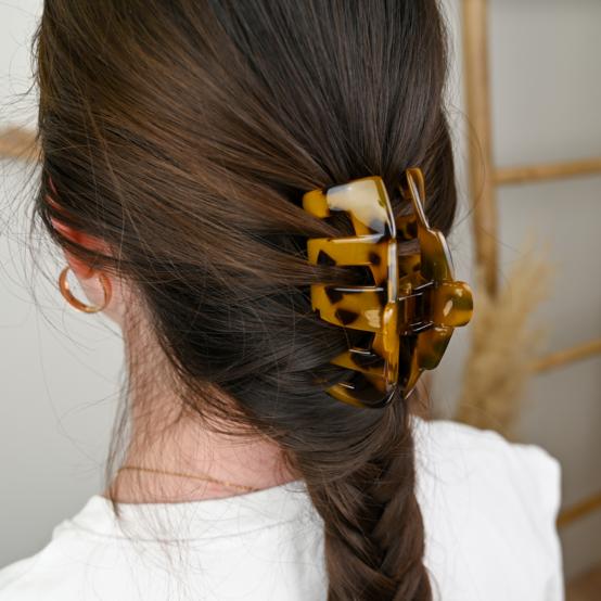 Large Rounded Hair Clip leopard