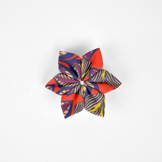 Star flower hairslide calypso