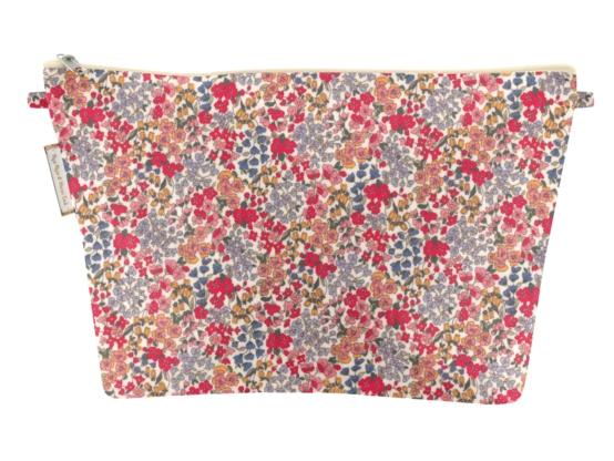 Cosmetic bag with flap porcelaine rosée