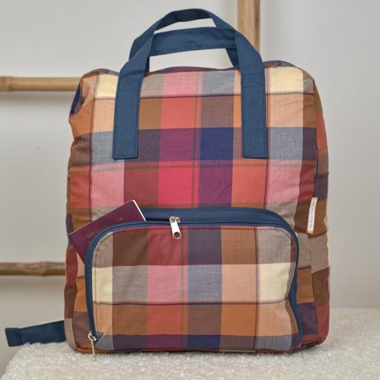Foldable rucksack Gaby ruby lurex tartan