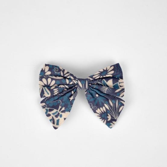 Bow tie hair slide parade royale