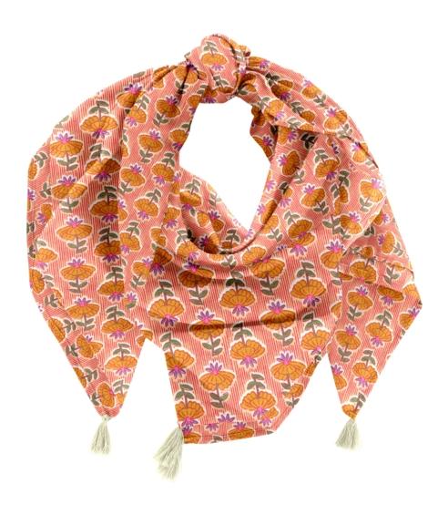 Pom pom scarf shanti