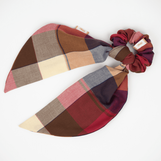 Short tail scrunchie ruby lurex tartan