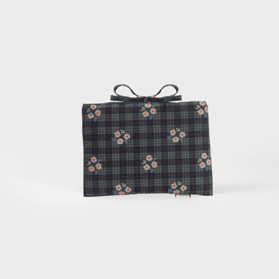 Small Book or E-Reader Sleeve tartan fleuri