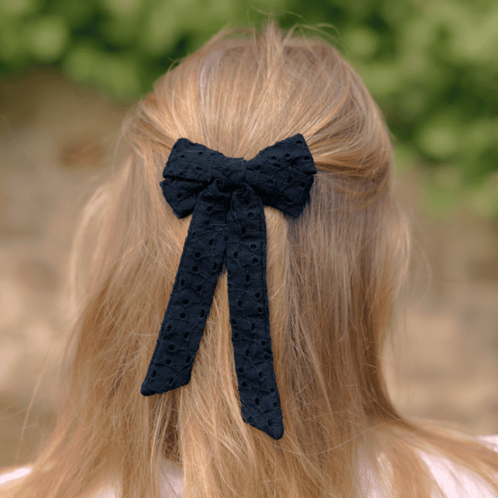 Medium ribbon hair clip broderie anglaise noire