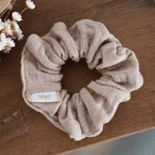 Small scrunchie gaze pailletée camel